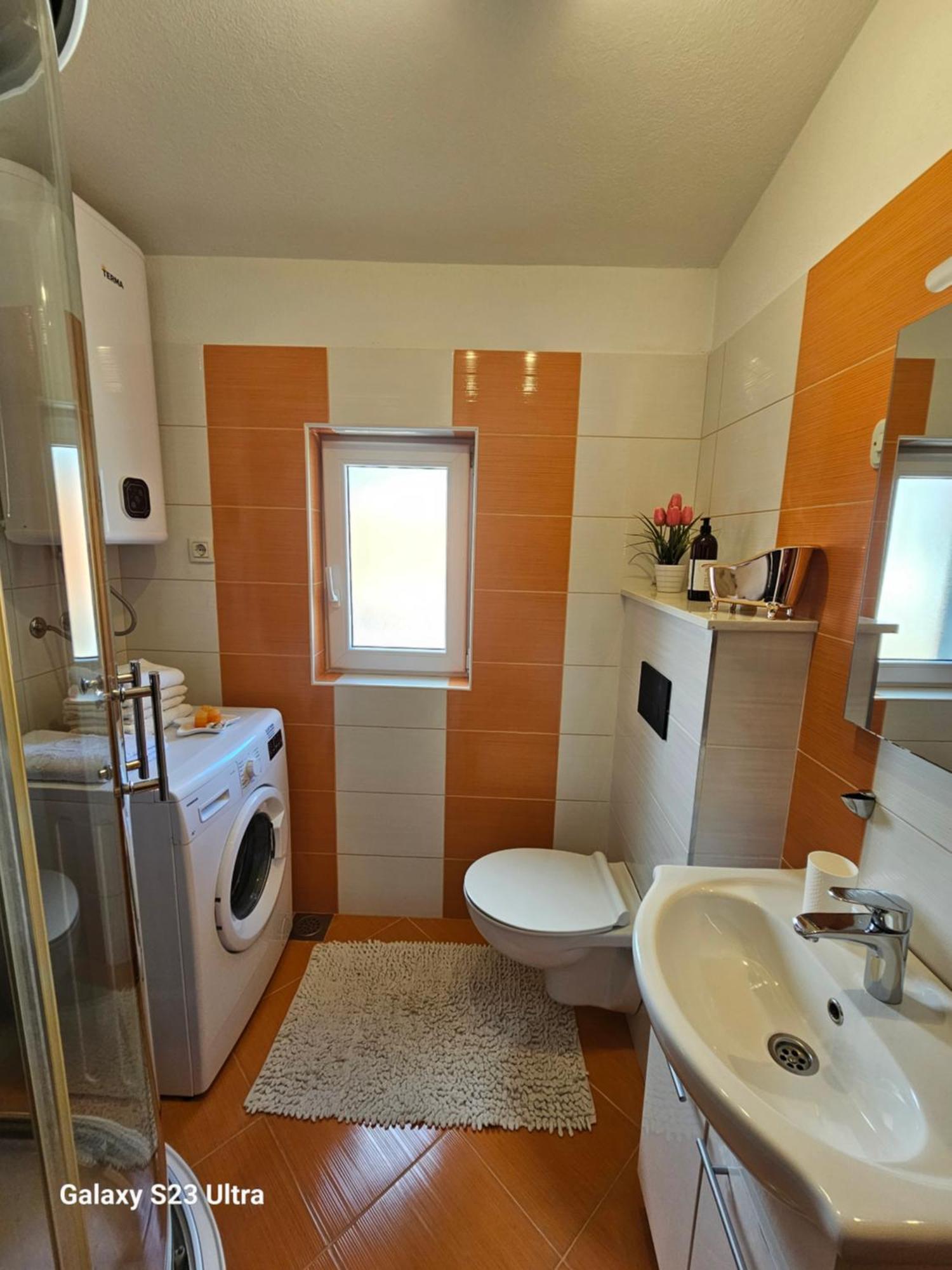 Apartmani Dianna Kaštela Eksteriør bilde