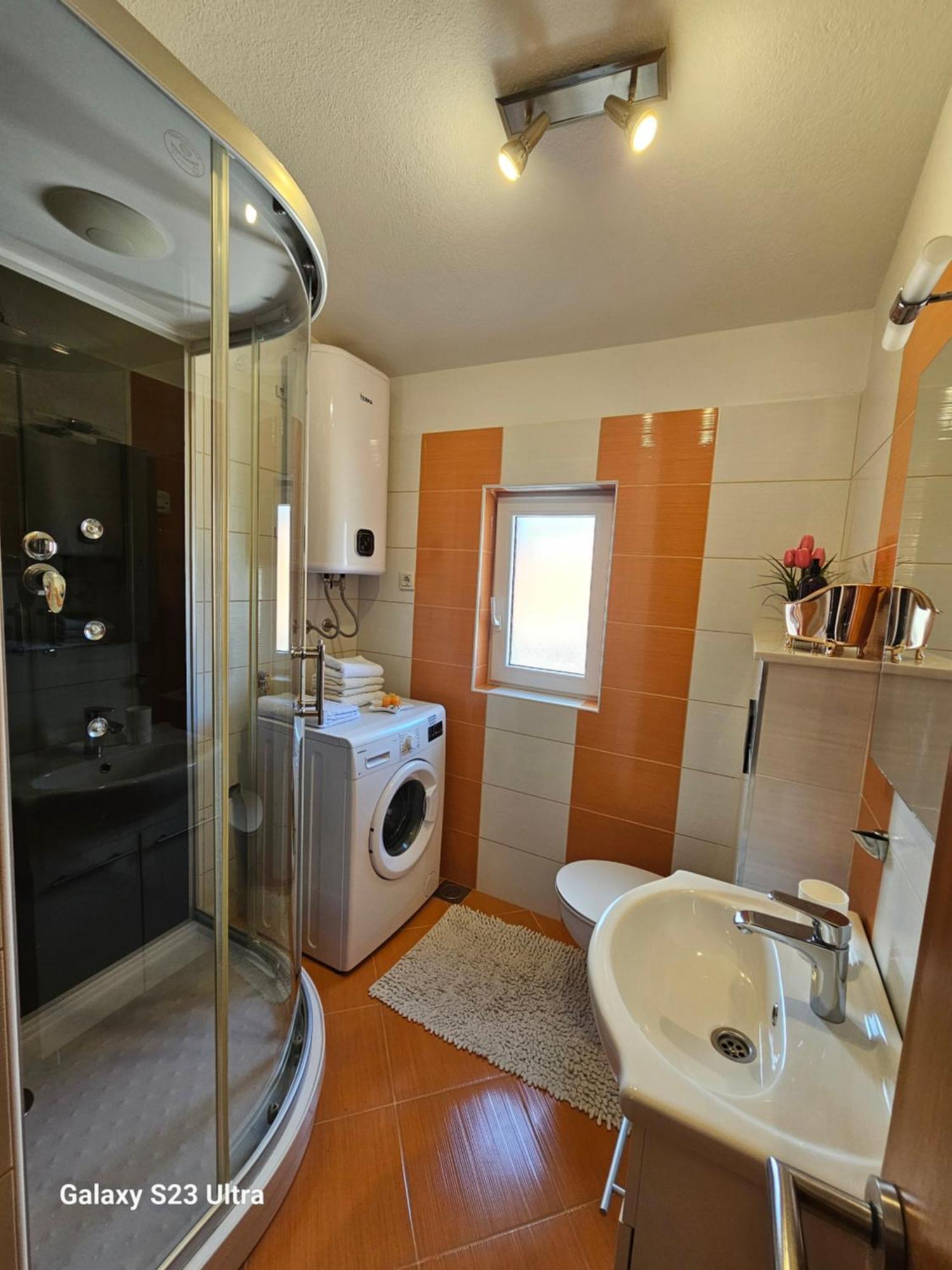 Apartmani Dianna Kaštela Eksteriør bilde